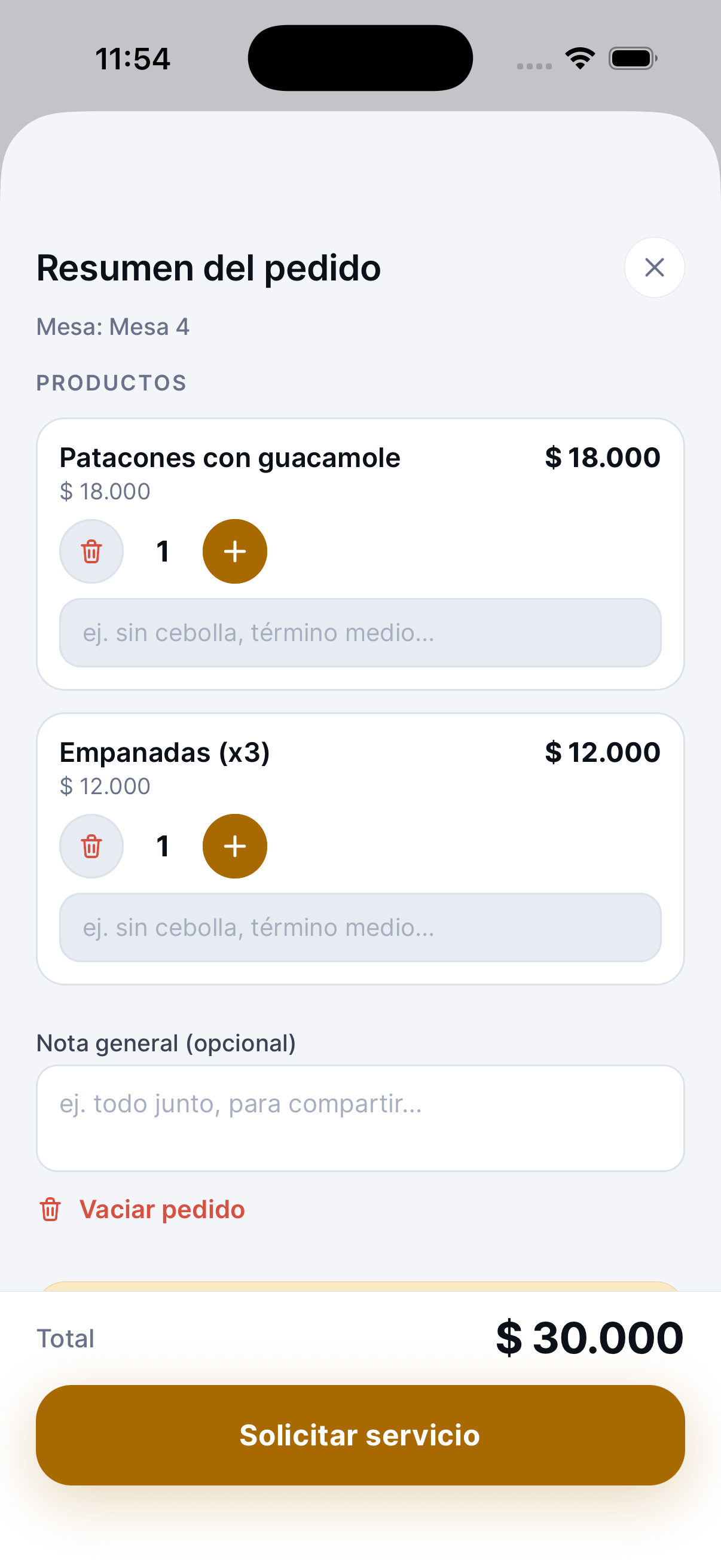 Pantalla Resumen del pedido de MesaPay con productos, cantidades, notas y el total en pesos junto al botón Solicitar servicio.